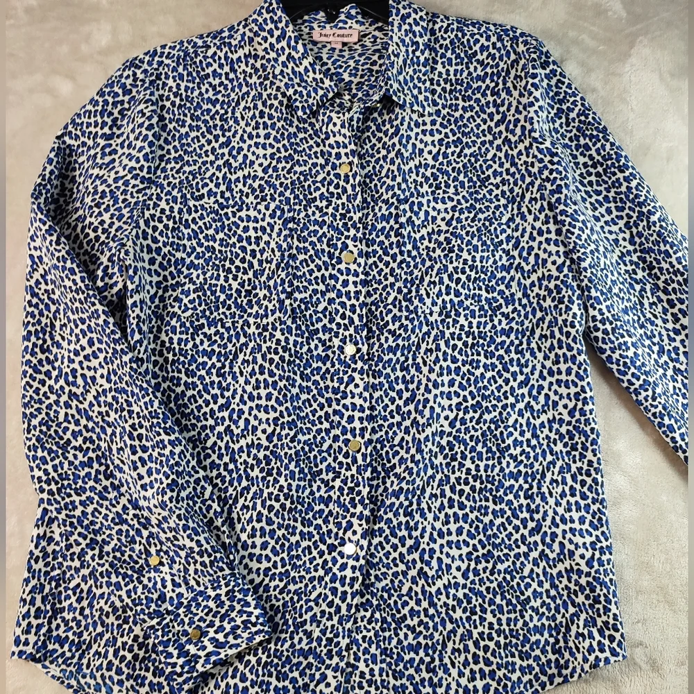 Juicy Couture Blue & White Cheetah print Long Sleeve Blouse Top EUC - Picture 1 of 9